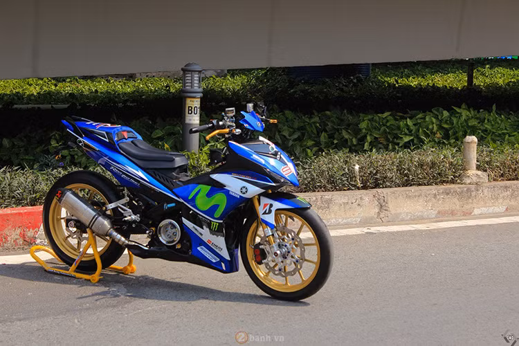 Tổng thể chiếc xe sau khi hoàn thành cũng tiêu tốn khá nhiều thời gian và tiền bạc của chủ nhân. Được biết, lò độ ra chiếc xe này cũng đã từng lên đời bản độ M1 từ chiếc Yamaha Exciter 150 của Cường đô la.