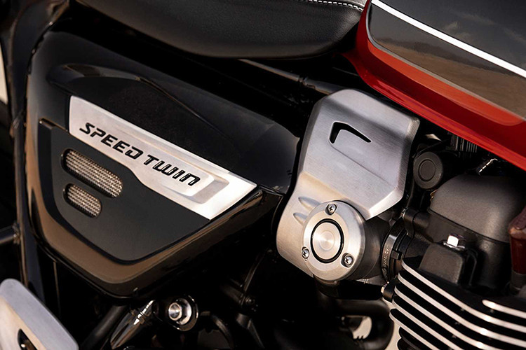 Các trang bị vận hành cho xe bao gồm; hệ thống kiểm soát độ bám đường có thể bật/tắt tùy ý, bộ chuyển đổi khí thải được bố trí kín đáo và bộ ly hợp mới giúp tăng mômen xoắn. Sức mạnh của động cơ được công bố ở mức 96 mã lực và mômen xoắn cực đại 112 Nm.