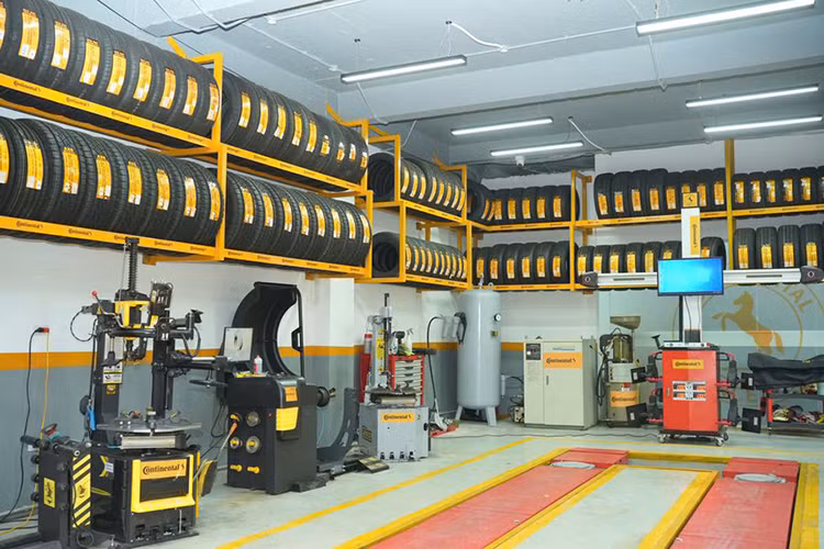 Thuong hieu lop oto Continental ra mat ContiShop tai Ha Noi-Hinh-2