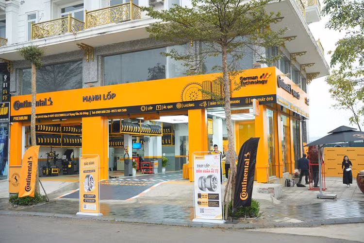 Thuong hieu lop oto Continental ra mat ContiShop tai Ha Noi-Hinh-3