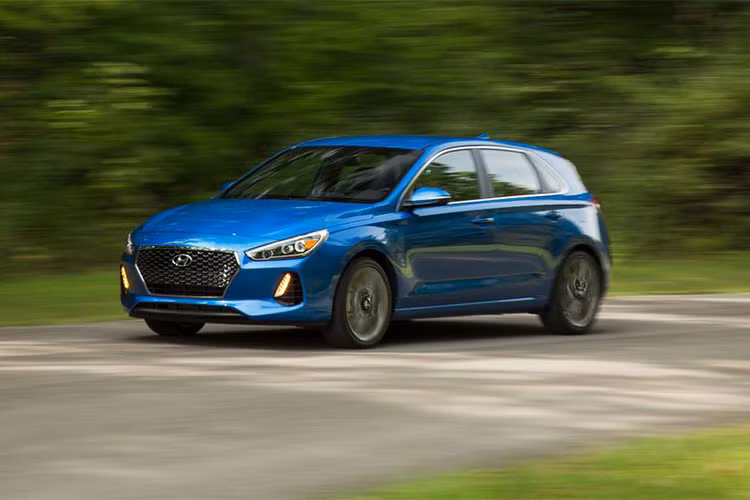 Phiên bản nâng cấp của mẫu xe Hyundai Elantra 2019 sẽ được ra mắt đầu tiên tại thị trường Hàn Quốc vào tháng 8/2018 với tên gọi Avante như truyền thống trước đây. Elantra là dòng xe khá thành công của hãng xe hơi Hyundai tại nhiều thị trường trên thế giới trong đó có Mỹ và Việt Nam.