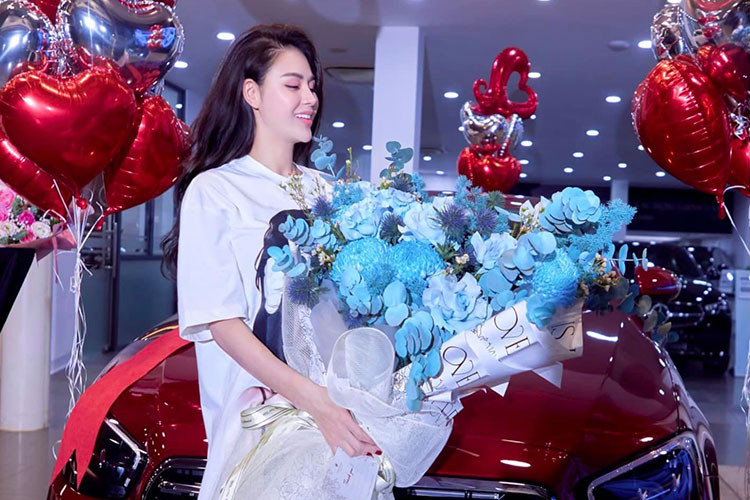 Lương Thu Trang là diễn viên có tiếng trong làng phim Việt, đặc biệt trong khoảng vài năm trở đây khi cô liên tục xuất hiện trên sóng truyền hình ở các bộ phim được đông đảo người Việt quan tâm như Hướng dương ngược nắng, Mặt nạ gương,… hay bộ phim Đấu trí vừa công chiếu trên VTV1.