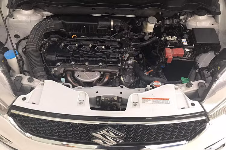 Các trang bị an toàn của Suzuki Ertiga 2019 tại Việt Nam sẽ chỉ dừng lại ở mức cơ bản như phanh chống bó cứng ABS, phân bổ lực phanh điện tử EBD, cảm biến lùi, 2 túi khí và cân bằng điện tử cho bản GX ESP cao cấp nhất.