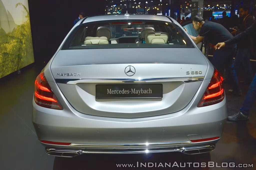 Ngoài ra, chiếc sedan sang trọng cũng sẽ có được cửa sổ trời toàn cảnh Magic Sky Control, tăng cường kiểm soát mức độ thoải mái Energizing để duy trì và cải thiện sức khỏe cho hành khách trên những hành trình.