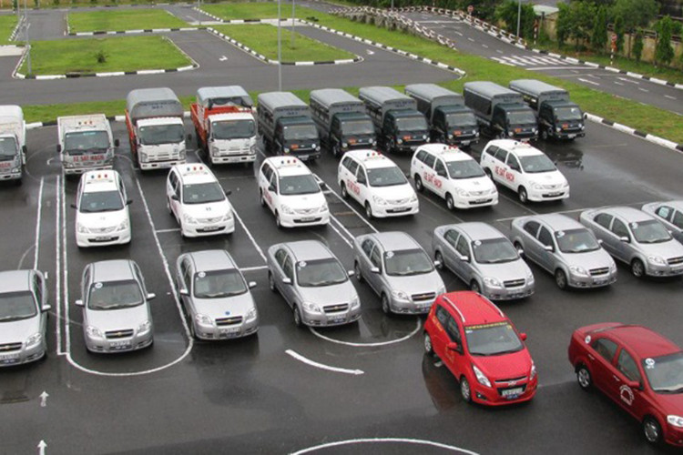 Ha Noi chot phi dao tao bang lai xe B2 o muc 15,59 trieu dong