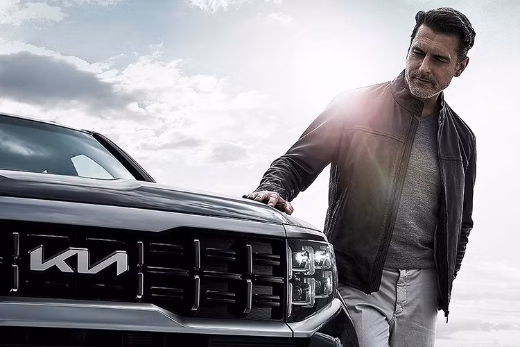 Dù đặt nhiều tâm huyết vào Tasman nhưng Giám đốc sản phẩm Kia Úc Roland Rivero chỉ kỳ vọng doanh số thường niên của xe đạt khoảng 20.000 xe so với trên 60.000 của cả Ford Ranger và Toyota Hilux.