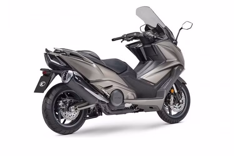 Mặc dù khá cao, nhưng mức giá của những mẫu xe tay ga cỡ lớn đến từ hãng xe này lại được đánh giá rất hợp lý và cạnh tranh so với các đối thủ đến từ Nhật Bản hay Châu Âu. Mới đây, Kymco tiếp tục ra mắt mẫu Maxi-Scooter thế hệ kế tiếp Kymco AK550 ETS 2022 mới.