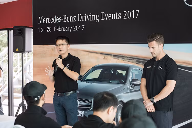 Kết thúc năm 2016, Mercedes-Benz đã chính thức trở lại vị trí thương hiệu xe sang số 1 thế giới. Đây là thành tựu từ nhiều hoạt động chiến lược, trong đó đáng chú ý là việc áp dụng ngôn ngữ thiết kế “Sensual Purity” và đa dạng hóa danh mục sản phẩm với 3 nhóm chiến lược là Contemporary Luxury - sang trọng thời thượng; A-volution - xe dành cho giới trẻ và Dream Cars - những chiếc xe đáng mơ ước).