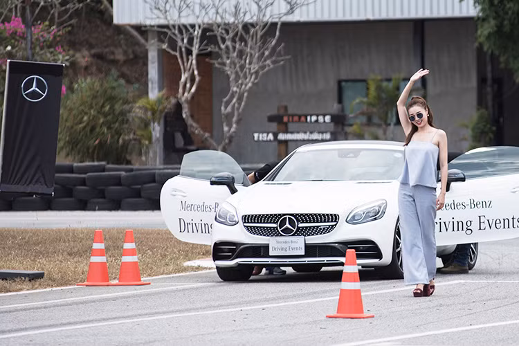 Với những trải nghiệm các mẫu xe mơ ước "Dream Cars" cùng Mercedes-Benz Driving Experience 2017 tại đường đua Bira, Thái Lan mặc dù thời gian tuy không nhiều nhưng cũng đem lại cho giới truyền thông Việt, cũng như những người tham gia trải nghiệm lần này những bài học bổ ích không chỉ tại đây mà còn trong cả thực tiễn khi cầm lái những chiếc xe ôtô trên mọi cung đường.