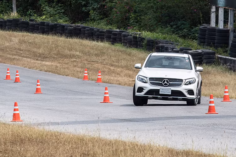 Vào năm 2015, MBV đã giới thiệu ra thị trường nhóm xe “Dream Cars”, hướng đến những khách hàng yêu cầu cao về thiết kế, trải nghiệm thể thao và giá trị hình ảnh. “Dream Cars” bao gồm các sản phẩm hiệu năng cao Mercedes-AMG và những mẫu xe thời thượng như C-Class Coupé, S-Class Coupé hay SLC, SL.