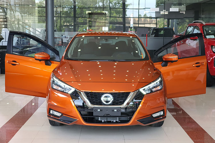 Loat xe oto pho thong tai Viet Nam giam tram trieu 