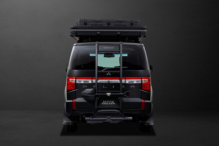 Dù Mitsubishi chưa công bố chi tiết về bất kỳ nâng cấp nào đối với khung gầm hoặc hiệu suất, Night Seeker vẫn được hưởng lợi từ hệ thống plug-in hybrid tiên tiến của Outlander.