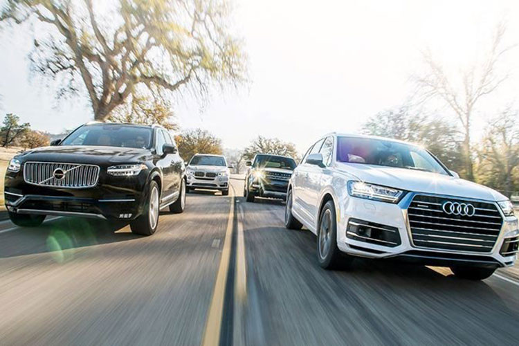 Màu trắng, màu xám và màu ghi là màu tượng trưng cho mệnh Kim. Theo ngũ hàng, Kim sinh Thủy. Tức là người tuổi Bính Tý sẽ luôn được chiếc xe nâng đỡ, đi xe ít tai nạn, sức khỏe tốt và ăn nên làm ra.