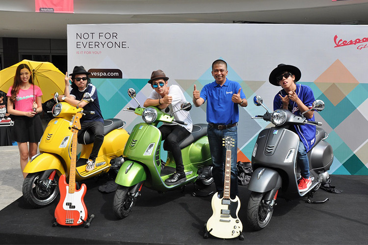 Vào tháng 7/2017, hãng xe máy Piaggio tại Việt Nam đã chính thức ra mắt các phiên bản xe ga Vespa Super 125 cc và Vespa GTS 300 mới, cả hai mẫu xe này đều được lắp ráp trong nước. Sau khi ra mắt thị trường Việt, mẫu xe ga Vespa GTS 300 2018 đã tiếp tục được giới thiệu ở thị trường Malaysia.