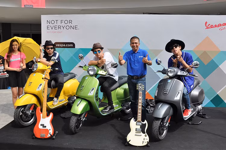 Vào tháng 7/2017, hãng xe máy Piaggio tại Việt Nam đã chính thức ra mắt các phiên bản xe ga Vespa Super 125 cc và Vespa GTS 300 mới, cả hai mẫu xe này đều được lắp ráp trong nước. Sau khi ra mắt thị trường Việt, mẫu xe ga Vespa GTS 300 2018 đã tiếp tục được giới thiệu ở thị trường Malaysia.