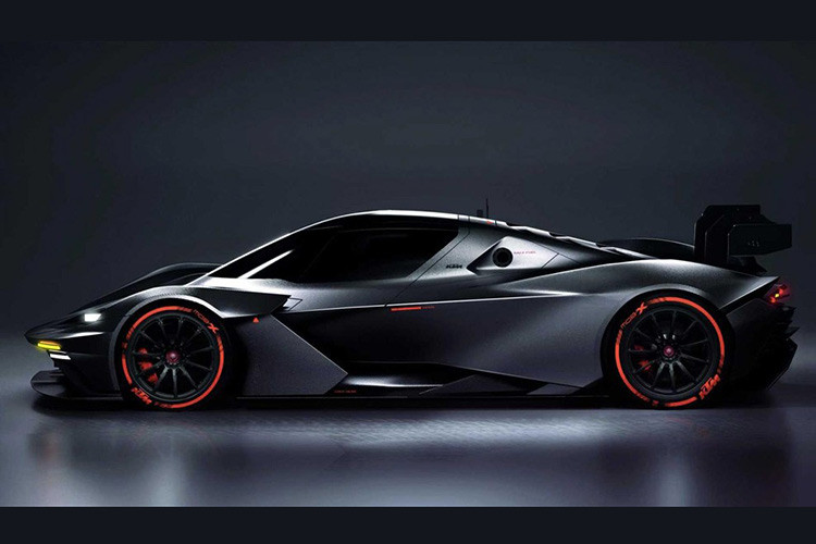 Khác với các nhà sản xuất ôtô khác, hãng xe máy Áo không sản xuất ôtô thương mại với số lượng lớn mà tập trung vào mẫu KTM X-Bow dành riêng cho hoạt động đua xe chuyên nghiệp.