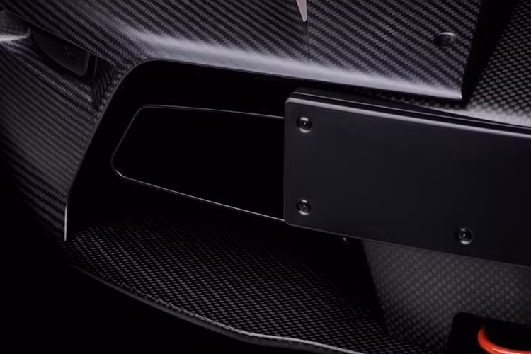 Sau 12 năm, KTM vừa tung ra phiên bản X-Bow GTX, mẫu xe kế nhiệm cho mẫu X-Bow thế hệ đầu tiên. Tương tự như mẫu xe tiền nhiệm, KTM X-Bow GTX 2021 mới được phát triển đặc biệt để sử dụng trong trường đua chuyên nghiệp.