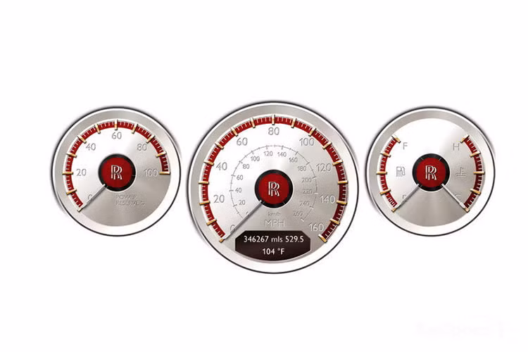 Hệ thống đồng hồ hiển thị thông số trên bảng điều khiển được đặt sản xuất từ công ty Graff chuyên về kim cương của Anh Quốc. Logo Spirits đúc vàng nguyên khối, nội thất màu vàng, huy hiệu Ecstacy của Rolls-Royce được nạm kim cương, nhiều chi tiết kim loại trên xe cũng xe được sử dụng chất liệu làm từ vàng.