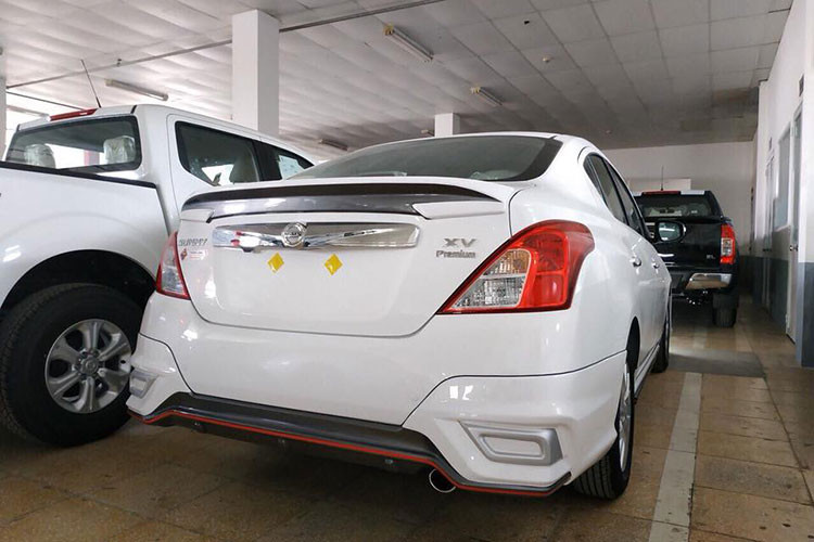 Hiện tại, giá xe Nissan Sunny phiên bản cũ đang được niêm yết ở mức 448 đến 493 triệu đồng, tùy phiên bản và được xem là một trong số những mẫu sedan rẻ nhất phân khúc. Dự kiến khi xe chính thức có tại đại lý trong tháng 11/2018, Nissan sẽ công bố giá bán Sunny Q-Series 2018.