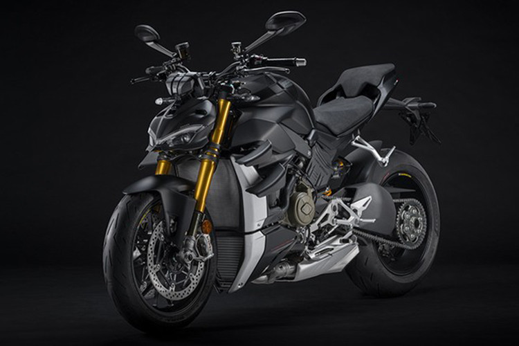 Tại thị trường Việt Nam, giá xe Ducati Streetfighter V4 2020 đầu tiên về được tiết lộ trên 1 tỷ đồng. Ducati Streetfighter V4 là thế hệ tiếp theo của mẫu xe danh tiếng Streetfighter 1098 từng khiến nhiều biker mơ ước một lần sở hữu.