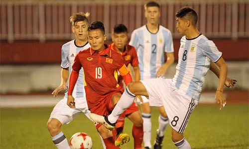 CLB cua Argentina hoi mua Quang Hai voi gia... 100 ty dong