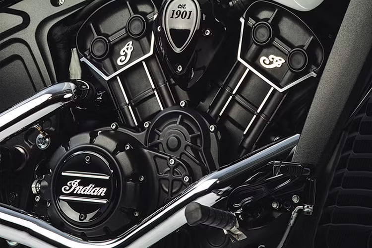 Một điều thú vị là hãng Indian sẽ mang lại cho khách hàng hơn 200 lựa chọn về phụ kiện cho chiếc Scout Sixty. Khách hàng có thể lựa chọn tùy biến phần yên xe, tay cầm, giá để chân, túi đựng đồ, v.v.. từ nhà sản xuất.