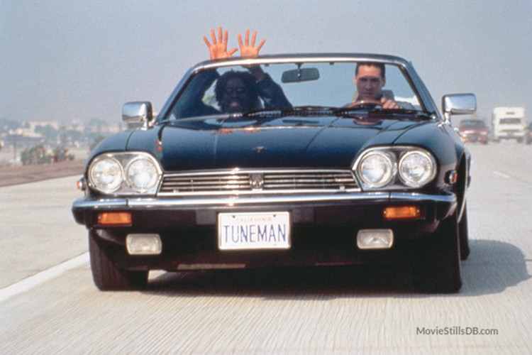 Jaguar XJS XJ27 1991 là mẫu xe được Keanu Reeves lái trong phim Speed 1994, một tác phẩm điện ảnh nổi tiếng mà diễn viên này đóng vai chính. Trong phim, Reeves vào vai một cảnh sát LAPD phải cố gắng để đuổi theo chiếc xe bus bị cài bom nhằm giải cứu thường dân trên xe buýt.