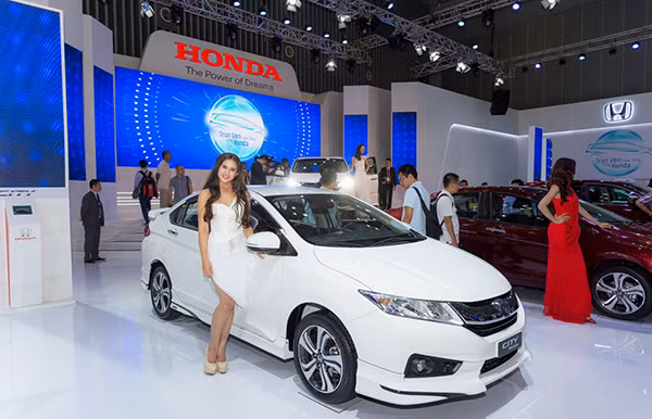 Honda Viet Nam ban duoc hon 8.300 xe oto trong nam 2015-Hinh-3