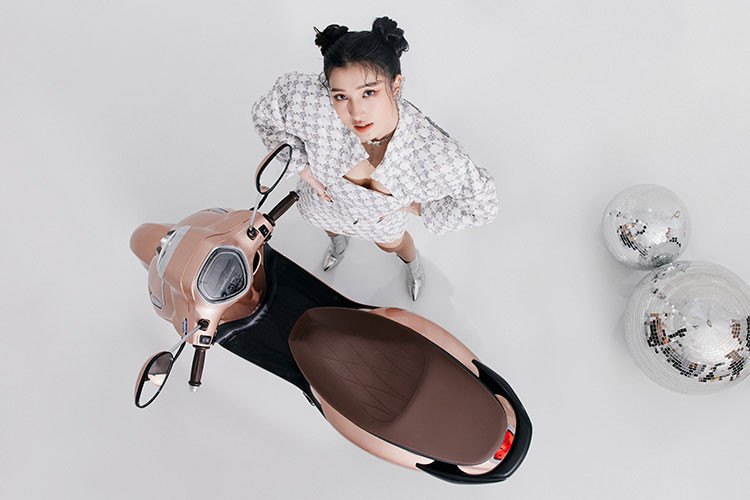 Sanh doi cung Yamaha Grande 2022 toa sang ve dep vuot thoi gian-Hinh-2