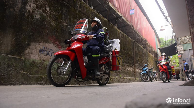 Chạy thực nghiệm xe chữa cháy ban đầu tại một con ngõ trên phố Lãng Yên - Hà Nội, cho thấy xe có thể tiếp cận rất sâu dù là trong ngõ nhỏ. Một người dân sinh sống tại ngõ 33 Lãng Yên cho hay, những chiếc xe như thế này rất tiện dụng, có thể đến hiện trường nhanh.