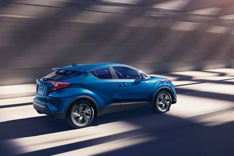 Ra mắt vào hồi tháng 4/2017, mẫu crossover cỡ nhỏ mới ra mắt Toyota C-HR đã trở thành xe bán chạy nhất tại thị trường quê nhà Nhật Bản. Cụ thể, mẫu xe Toyota C-HR mới đã tiếp tục trở thành "vua doanh số" tại thị trường Nhật Bản trong nửa đầu năm 2017. Chính vì vậy, việc ra mắt phiên bản mới là điều đương nhiên với mẫu xe này. 