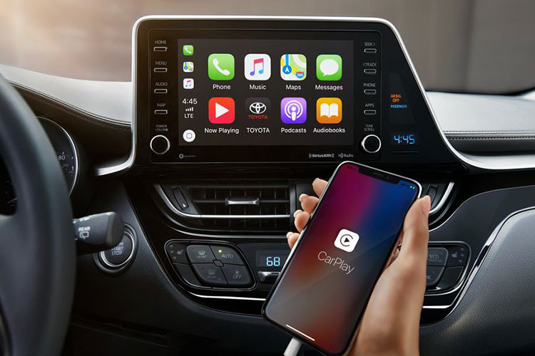 Mẫu xe của Toyota có nhiều trang bị an toàn cao cấp nhất như; cảnh báo va chạm, cảnh báo chệch làn, phanh tay điện tử, điều khiển hành trình, hệ thống ổn định thân xe VSC, hỗ trợ khởi hành ngang dốc HAC, chống trượt TC, cảnh báo áp suất lốp... 