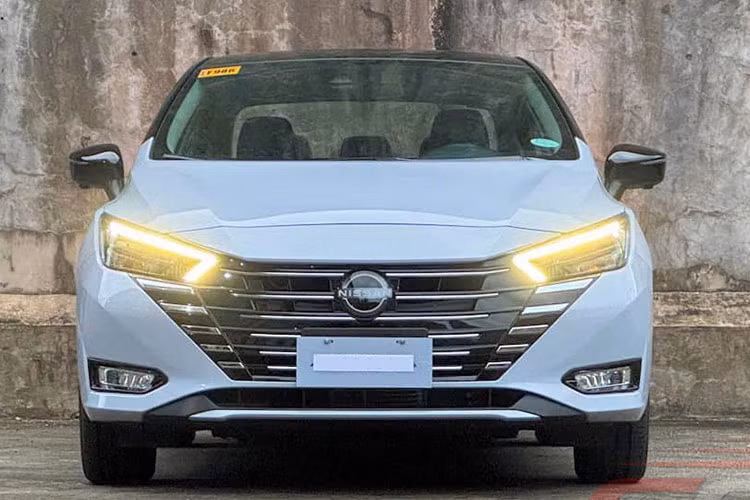 Theo một số nguồn tin từ phía đại lý, Nissan Almera 2024 sẽ ra mắt tại Việt Nam ngay trong tháng 11/2024 này. Khi ra mắt, mẫu sedan cỡ B này sẽ cạnh tranh mạnh mẽ với Toyota Vios và Hyundai Accent.