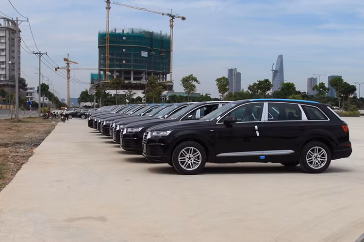 Theo đề xuất ban đầu của Công ty TNHH Ô tô Á Châu khi tài trợ xe Audi cho Hội nghị APEC 2017, đơn vị tài trợ cũng được hoãn đóng các loại thuế (nhập khẩu, tiêu thụ đặc biệt, giá trị gia tăng) cho các loại xe được nhập khẩu phục vụ cho APEC cho đến khi sự kiện chấm dứt và xe được bàn giao lại cho Audi tại Việt Nam.