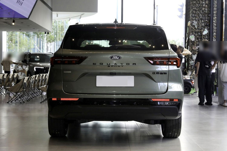 Trong lúc chờ đợi phiên bản mới, các đại lý đang tích cực triển khai nhiều chương trình khuyến mãi để xả hàng tồn kho của Territory đời cũ, mở đường cho bản mới sắp sửa cập bến.