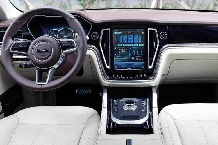 Zotye T600 cũng không khác Volkswagen Tiguan thế hệ đầu tiên là bao, và Traum Meet3 thì lại tương đồng Mercedes GLC đến khó tin. Xe được chia thành 2 phiên bản là 2 phiên bản là 1.5T 6AT và 1.8T 7DCT.