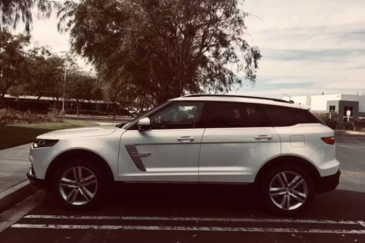 Trước đó, Zotye đã hé lộ rằng mẫu xe đầu tiên của Trung Quốc được bán tại Mỹ sẽ là một chiếc SUV, dự kiến tung ra thị trường vào năm 2020. Theo Zotye, các công việc kỹ thuật, phát triển và phê chuẩn mẫu xe này đang được tiến hành.