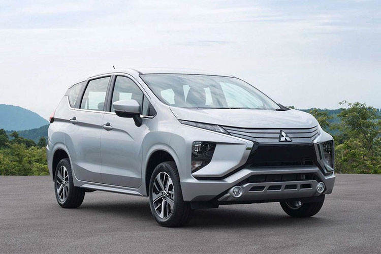 Mitsubishi Xpander 2018 là mẫu MPV đa dụng với 07 chỗ ngồi và được nhập khẩu từ Indonesia, hãng xe Nhật Bản trang bị cho Xpander động cơ xăng 04 xy-lanh thẳng hàng (I4) dung tích 1.5L, công nghệ MIVEC, hút khí tự nhiên cho công suất 103 mã lực và mô men xoắn đạt 141Nm.