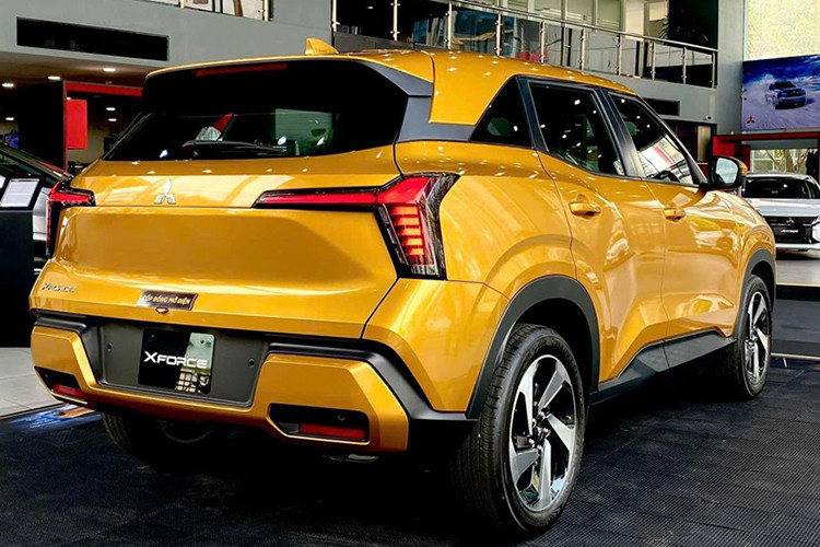 Trước đó, 3 phiên bản này có giá bán lần lượt là 620 triệu đồng, 660 triệu đồng, 699 triệu đồng. Riêng phiên bản cao cấp nhất Ultimate, nhà sản xuất chưa công bố giá bán. Như vậy, so với giá niêm yết, giá bán đặc biệt của Mitsubishi Xforce đã giảm từ 19 - 21 triệu đồng, tùy theo phiên bản.