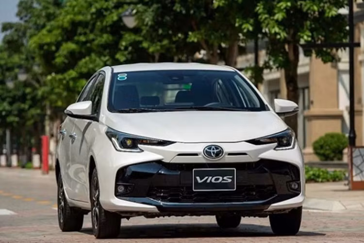  Toyota Vios: 934 xe Sau 1 tháng vắng bóng, Toyota Vios trở lại top 10 xe bán chạy nhất tháng với doanh số 934 xe bán ra trong tháng 3 vừa qua. Cộng dồng doanh số từ đầu năm đến nay, Vios đã bán được 1.757 xe. Đầu tháng 3/2024, Toyota Việt Nam công bố chính sách giá mới đầy hấp dẫn dành cho mẫu xe Vios với mức giảm từ 21 – 47 triệu đồng, tùy từng phiên bản.