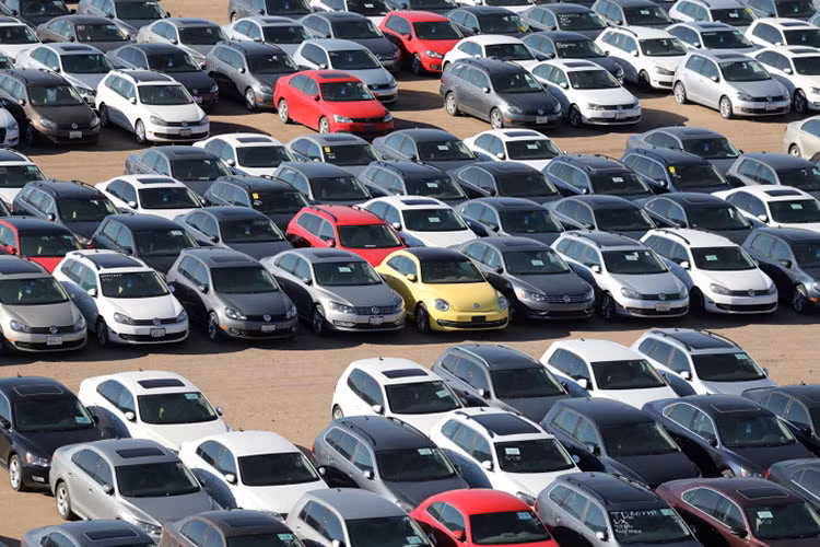 Theo ghi nhận, tính đến cuối năm 2017, Volkswagen đã mua lại 335.000 xe ô tô, trong số đó đã loại bỏ 28.000 chiếc và bán lại 13.000 chiếc. Hiện lượng xe bị thu hồi đang được lưu trữ tại 37 kho trên toàn nước Mỹ.