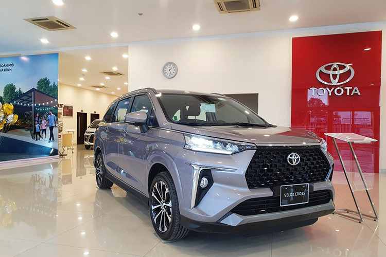 Toyota Corolla Cross va Veloz Cross giam gia soc, het thoi 