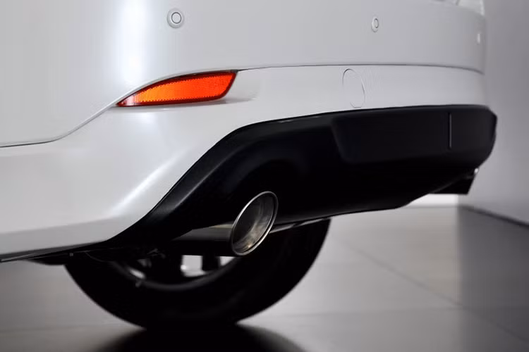 Trong khi đó, động cơ diesel 2.2 Skyactiv-D cung cấp công suất cực đại 190 mã lực tại 4.500 vòng/phút, mô-men xoắn tối đa 450 Nm tại 2.000 vòng/phút, cũng kết hợp với hộp số tự động 6 cấp .