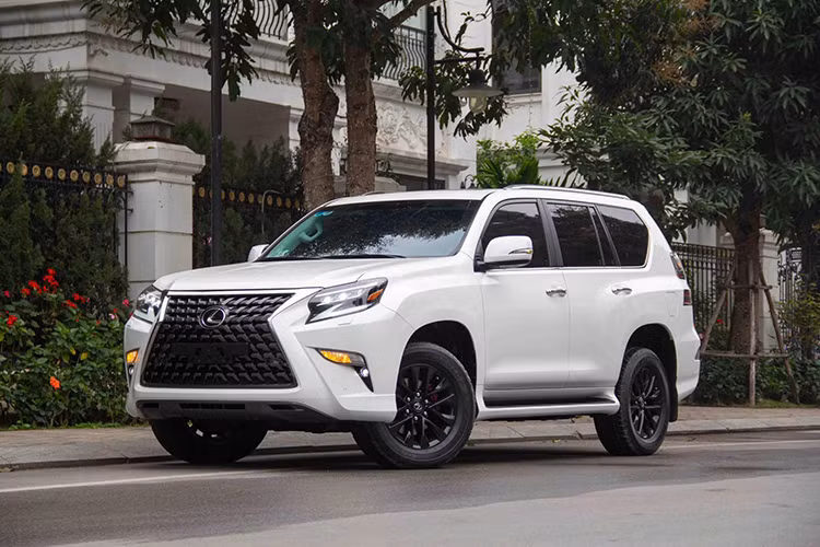 Như vậy, sau 3 năm sử dụng, chiếc SUV hạng sang nhà Lexus này đã giảm giá khoảng 1 tỷ đồng. Với những ai đang tìm kiếm một mẫu xe sang trọng, bền bỉ và giữ giá tốt, đây có thể là một lựa chọn đáng cân nhắc.