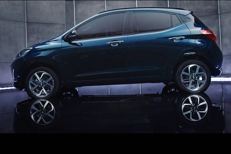 Cụ thể, xe sở hữu khối động cơ xăng Kappa Dual VTVT 1.2L với công suất đầu ra 82 mã lực và mô-men xoắn 114 Nm. Đi kèm với đó là khối động cơ dầu U2 CRDi 1.2L với công suất đầu ra 74 mã lực và mô-men xoắn 190 Nm. Cả 2 phiên bản máy xăng và máy dầu đều dùng chung hộp số sàn 5 cấp hoặc hộp số tự động 5 cấp AMT.