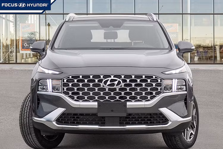 Trong đó, tiếp tục giữ ngôi đầu bảng phân khúc là Ford Everest (doanh số 635 xe), đứng thứ 2 là Toyota Fortuner (doanh số 287 xe). Trong khi đó, Mitsubishi Pajero Sport có mức sụt giảm mạnh nhất hơn 71% và có doanh số ngàng bằng với mẫu xe "ế ẩm" nhất phân khúc là Isuzu MU-X (cả hai mẫu xe đều bán được 21 xe).