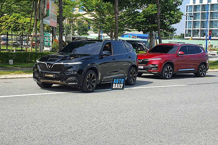 Cũng theo nhiều thông tin, VinFast President sẽ sở hữu khối động cơ V8 dung tích 6.2L có công suất tối đa đạt 455 mã lực và mô-men xoắn cực đại lên tới 624 Nm, giúp xe có khả năng đạt tốc độ tối đa lên tới 300 km/h. Đồng thời, với việc sở hữu động cơ lớn như vậy số lượng xe sẽ không nhiều.