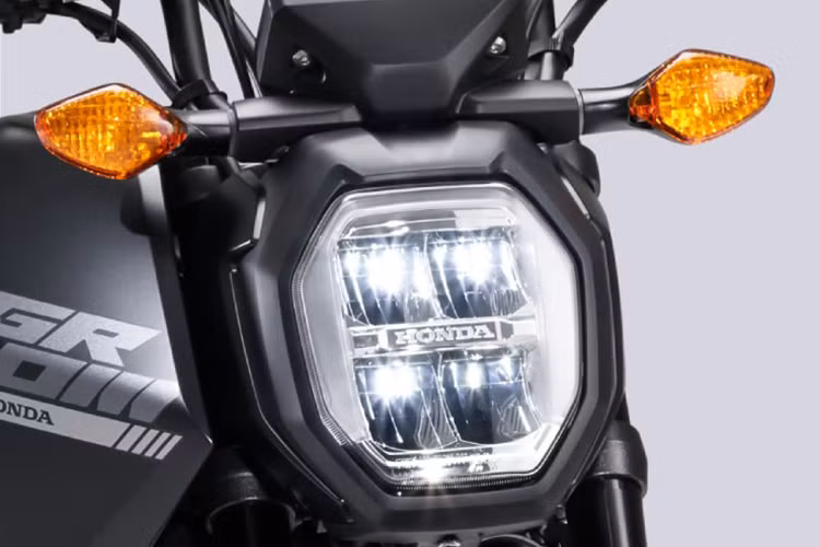 Honda Grom là một chiếc xe lý tưởng để biểu diễn, đồng thời vẫn phù hợp cho việc sử dụng hàng ngày. Các trang bị khác trên mẫu xe côn tay Honda Grom 2025 vẫn giữ nguyên so với phiên bản 2024.