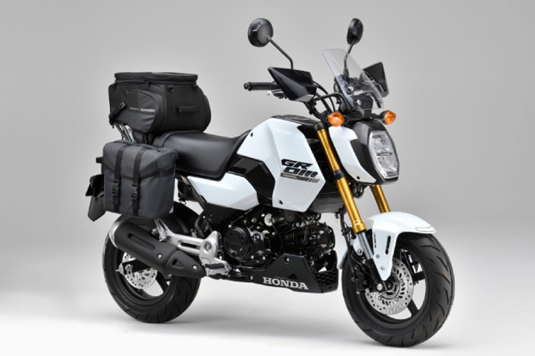 Thương hiệu xe máy Nhật Bản Honda vừa ra mắt bản cập nhật mới cho mẫu xe đường phố mini Honda Grom 2025 mới. Xe sở hữu tông màu thân xe mới, nhằm giữ cho sản phẩm luôn được cập nhật và hấp dẫn hơn.