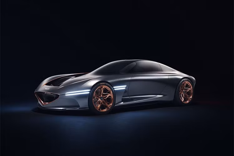 Mới đây, tại triển lãm Busan 2018, hãng xe ôtô Hyundai đã mang đến mẫu siêu xe Genesis Essentia Concept đầu tiên của mình. Đây cũng là lần đầu tiên mẫu siêu xe này xuất hiện bằng da bằng thịt tại quê nhà.